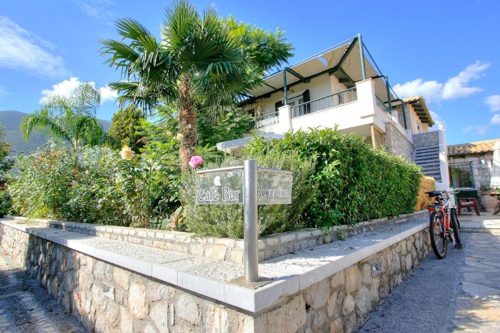 Sunny Garden Apartments Epidaurus Bagian luar foto